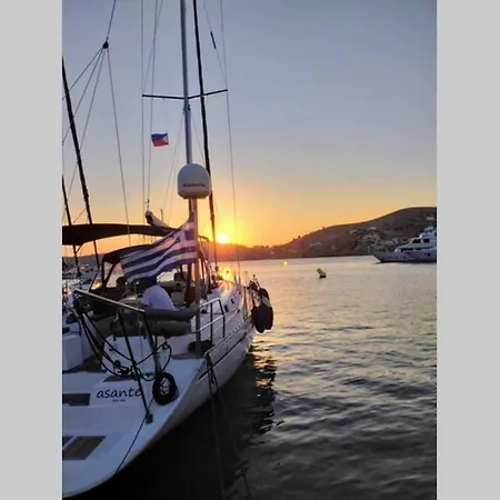 Yacht Front - No 4 이오스 코라