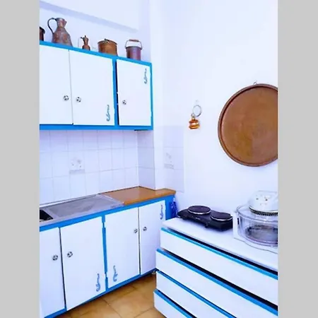 Yacht Front - No 4 伊奥斯乔拉