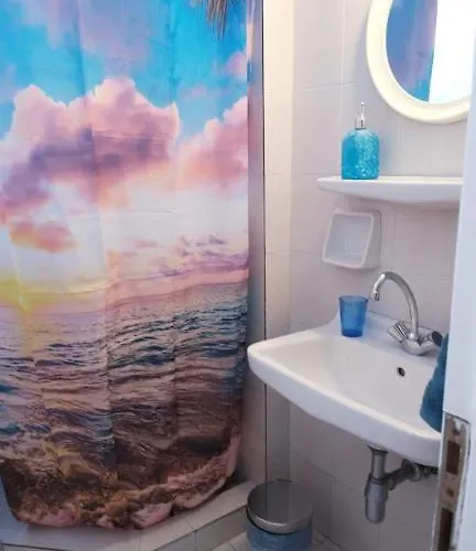 Yacht Front - No 4 이오스 코라